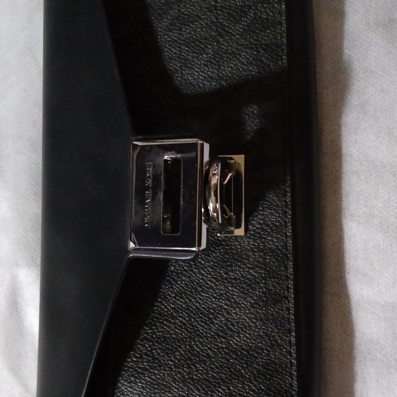 Michael Kors, Leather Wallet/Wristlet, with Logo,Black with Gold, New,Never used - Picture 6 of 8